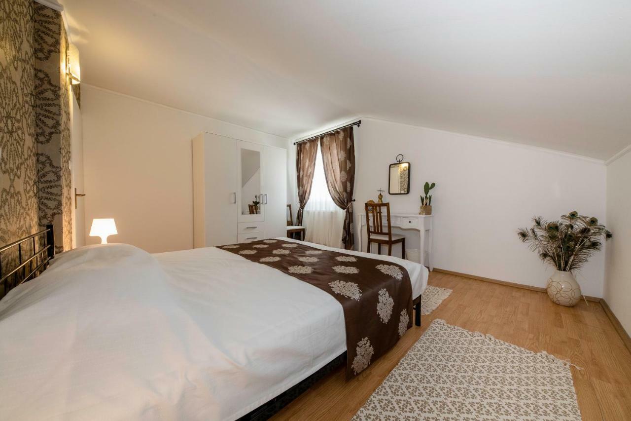Godinic Apartamento Palit